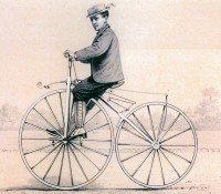 jongen op vélocipède / Bron: Le Centaure magazine (Paris), Sept. 186 8, Wikimedia Commons (Publiek domein)