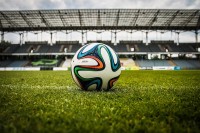 Het WK voetbal zorgt telkens weer voor een massale belangstelling, zowel in de stadions als op televisie. / Bron: Jarmoluk, Pixabay