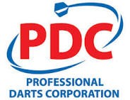 Het logo van de PDC / Bron: Melvinvdl, Wikimedia Commons (CC BY-SA-3.0)